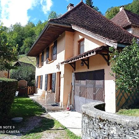 Villa La Fraceline à Saint-Pierre-d'Entremont  Extérieur photo